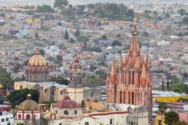 Mexico City overview with La Parroquia cathedral